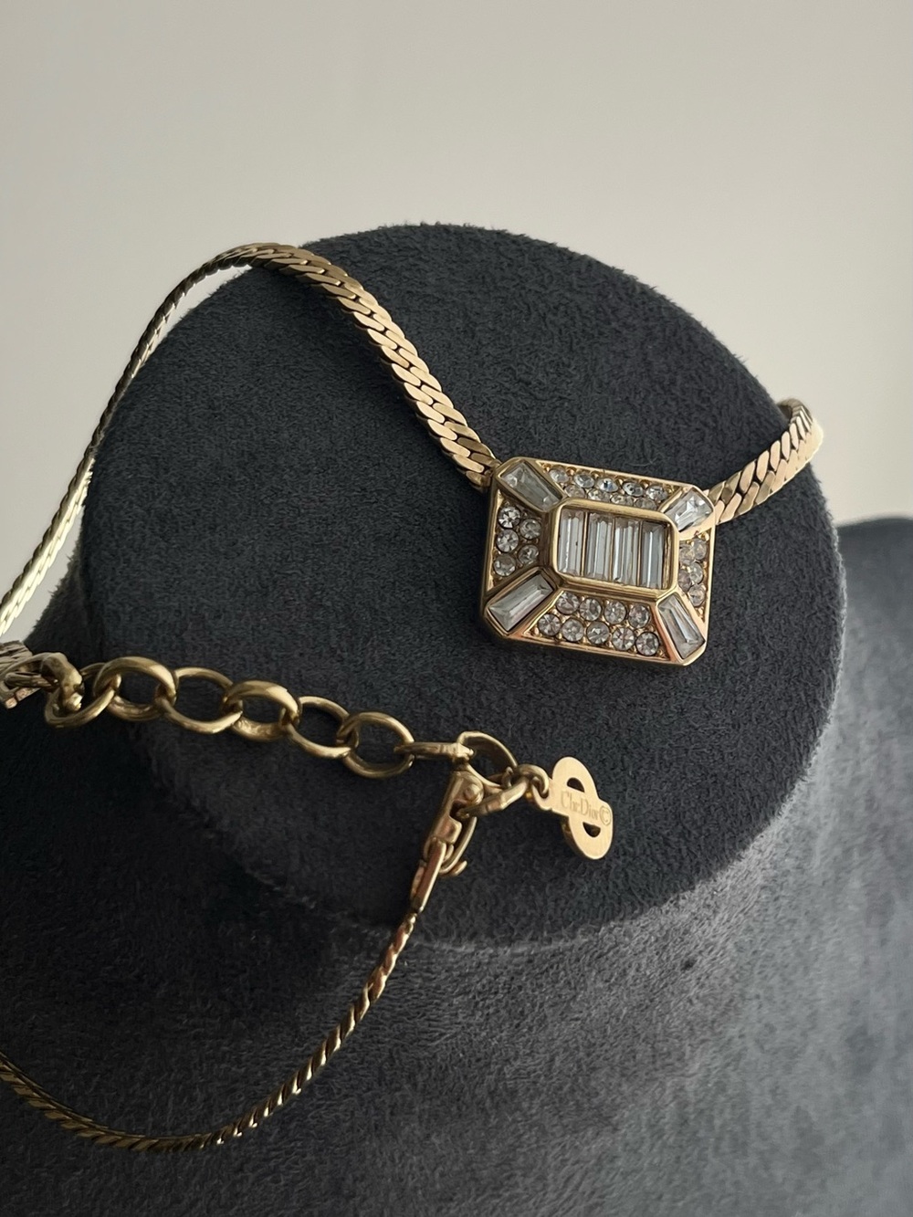 Authentic Vintage Dior Rectangular Centerpiece Baguette Rhinestone Gold Necklace - Picture 3 of 5